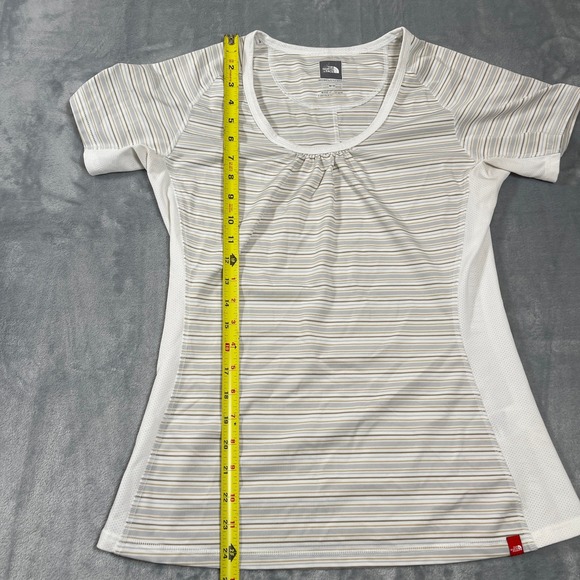 The North Face Womens T Shirt Size M Athletic Short Sleeve Moisture Wicking - Picture 5 of 7